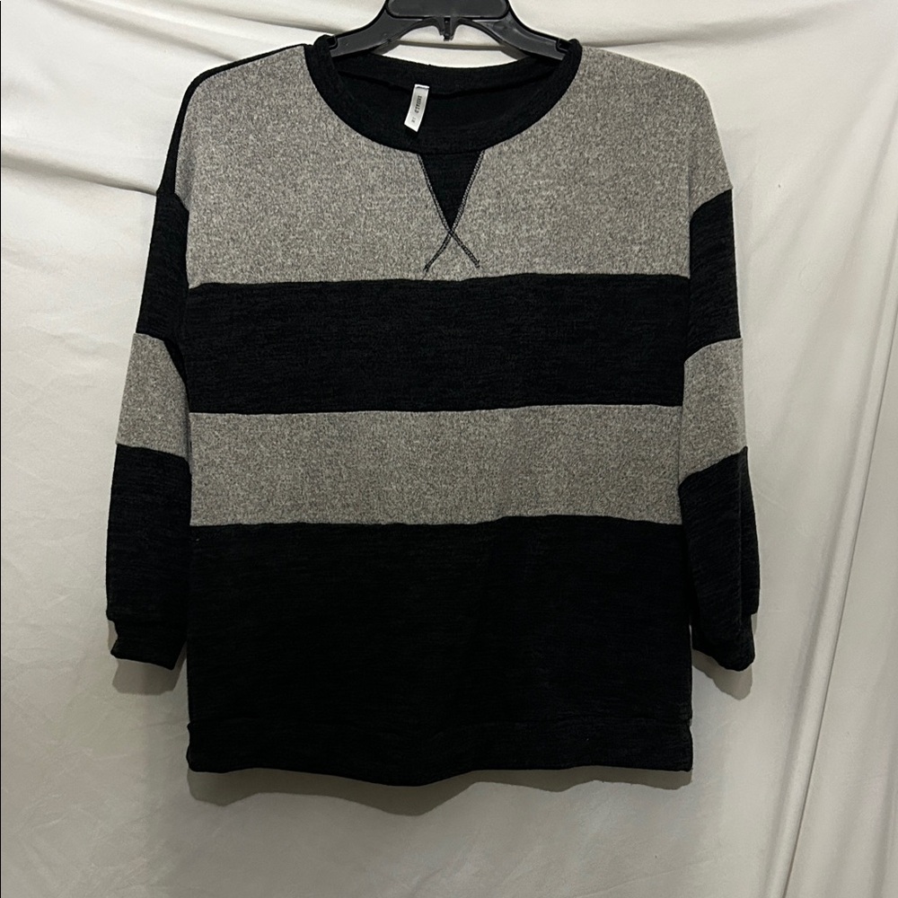 Emerald Woman’s Black and Gray Crewneck Sweater